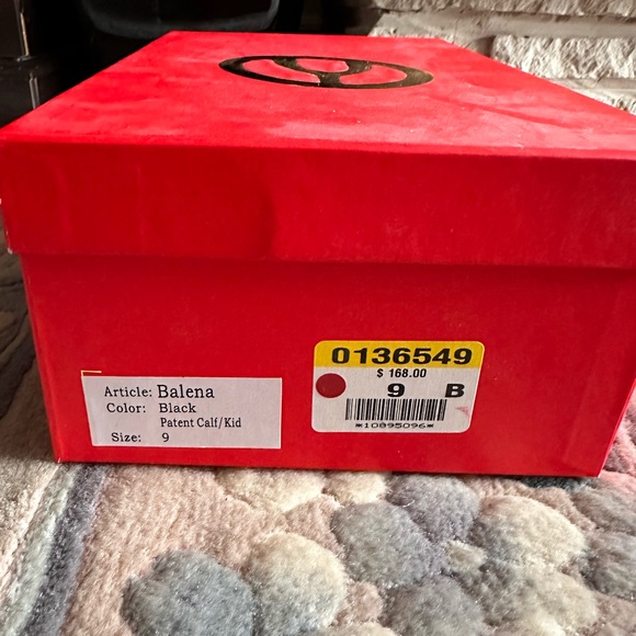 Wishbone Balena Heels - Picture 7 of 8